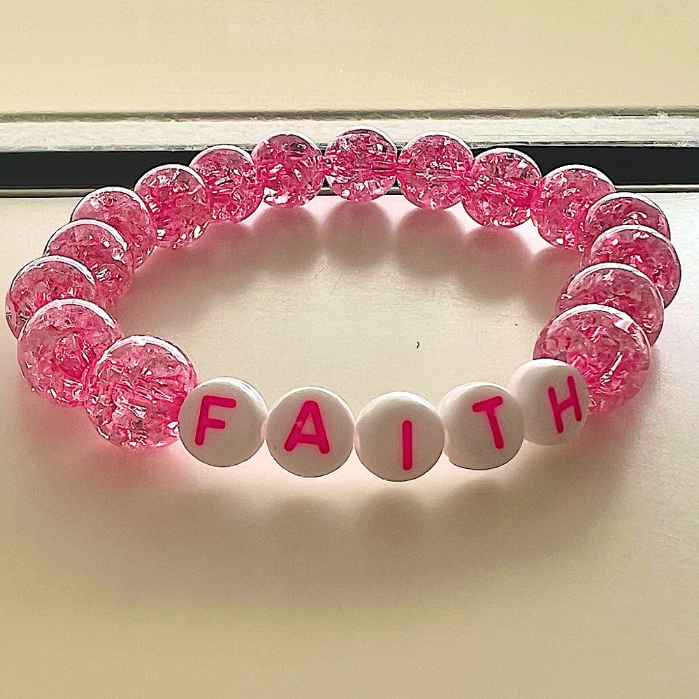 Faith pink stretchy bracelet🩷